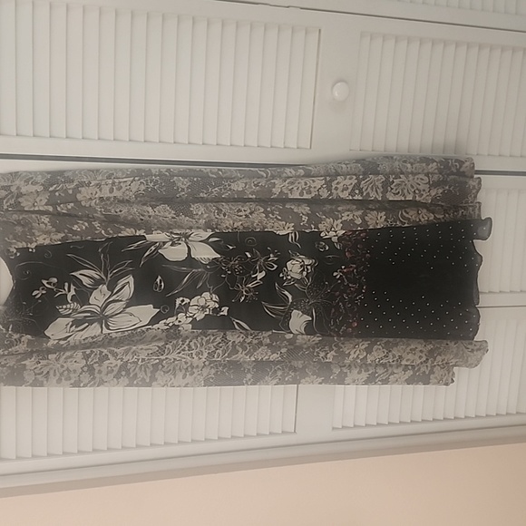 Beautiful mixed print Maxi Skirt - Picture 1 of 3